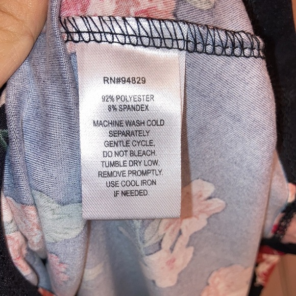 Derek Heart off the shoulder floral dress with long sleeve cinched at the wrist - Picture 5 of 6